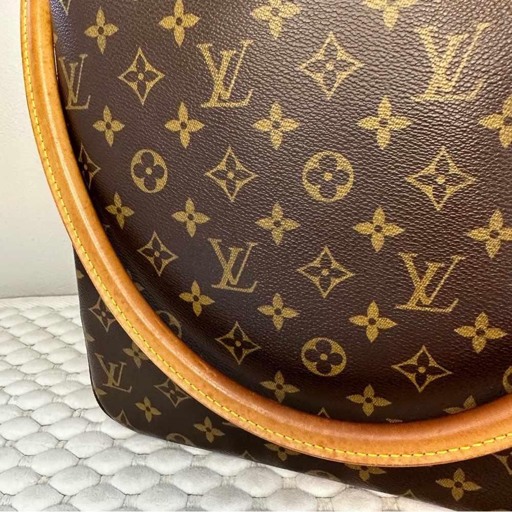 LOUIS VUITTON Looping GM Shoulder Tote Bag Monogram - Picture 8 of 14